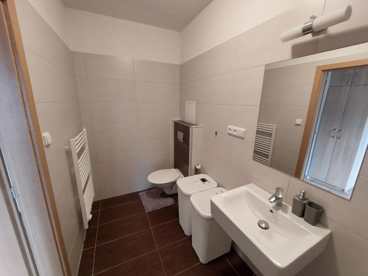 Apartman Vsemina 300 Exteriér fotografie